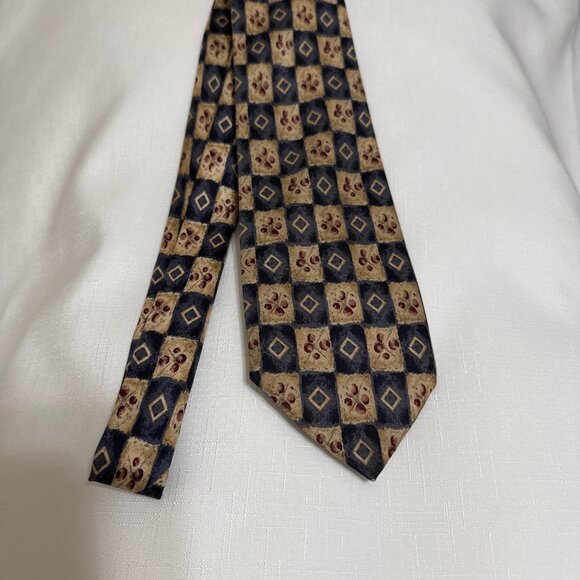 St. Michael Marks & Spencer 100% Silk Tie Navy , Beige and Burgandy Made in U.K - Picture 4 of 4